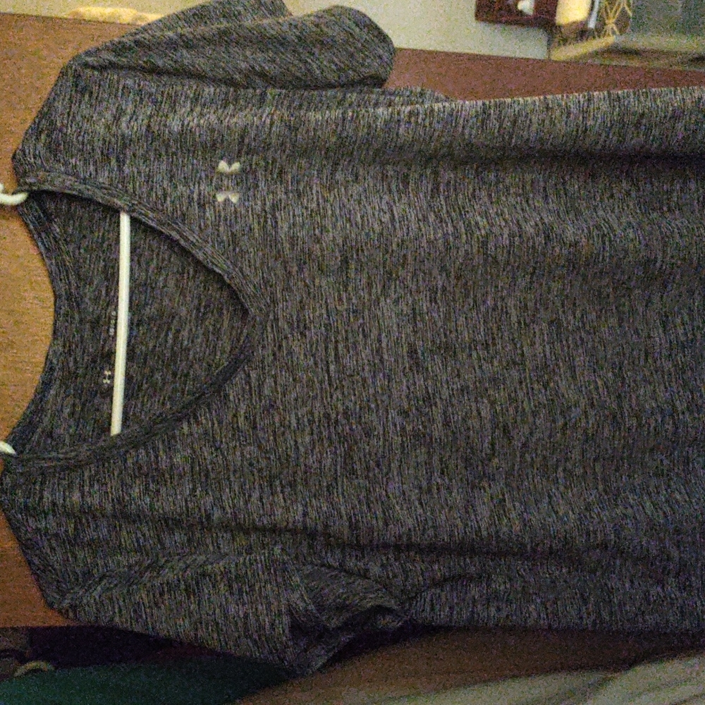Under armour t shirt